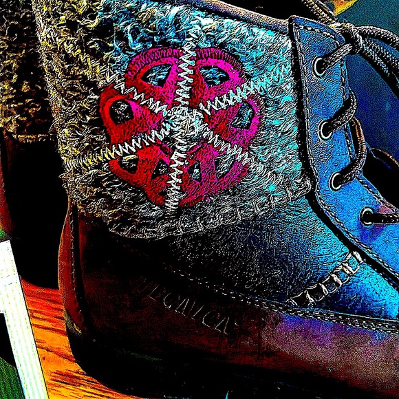 Fabulous Tecnica NEWInBox.Italy.DarkBrownSuede&Shearling.Sicilian/Moorish Design - Picture 3 of 15